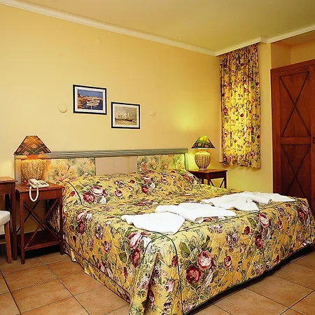 Apart-hotel Greenpark 3*